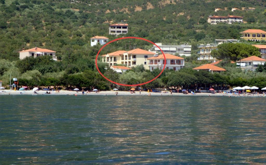 Hotel Patelis Poúlithra Eksteriør billede